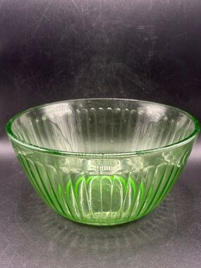 Pyrex Vintage Ribbed Green 1.5L Mixing Bowl Serving Nesting Bowl Kitchenware